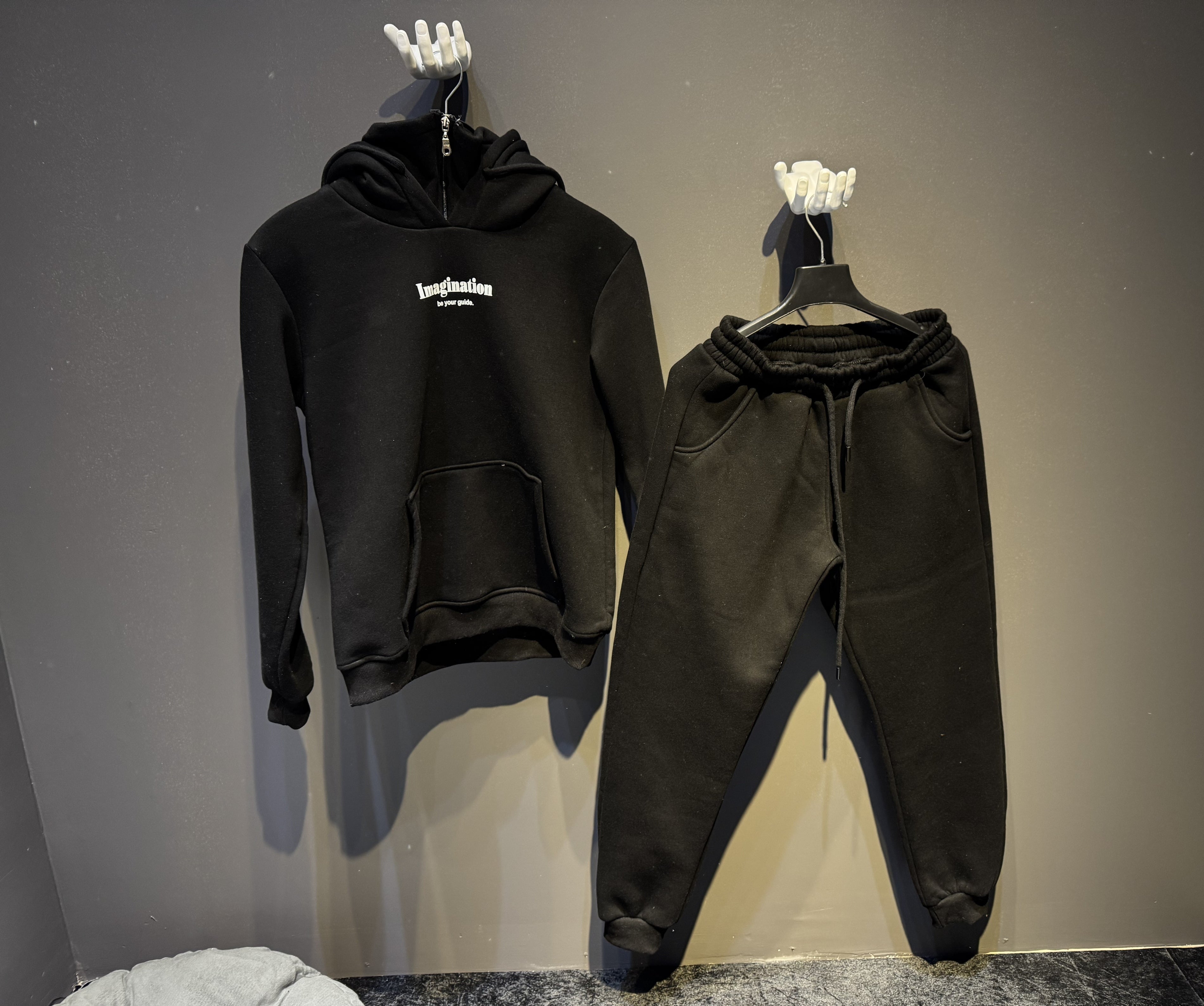 Siyah Fermuarlı Hoodie Eşofman Takımı - Sade ve Şık 🖤